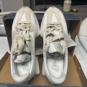 *BRAND NEW* new balance sneakers